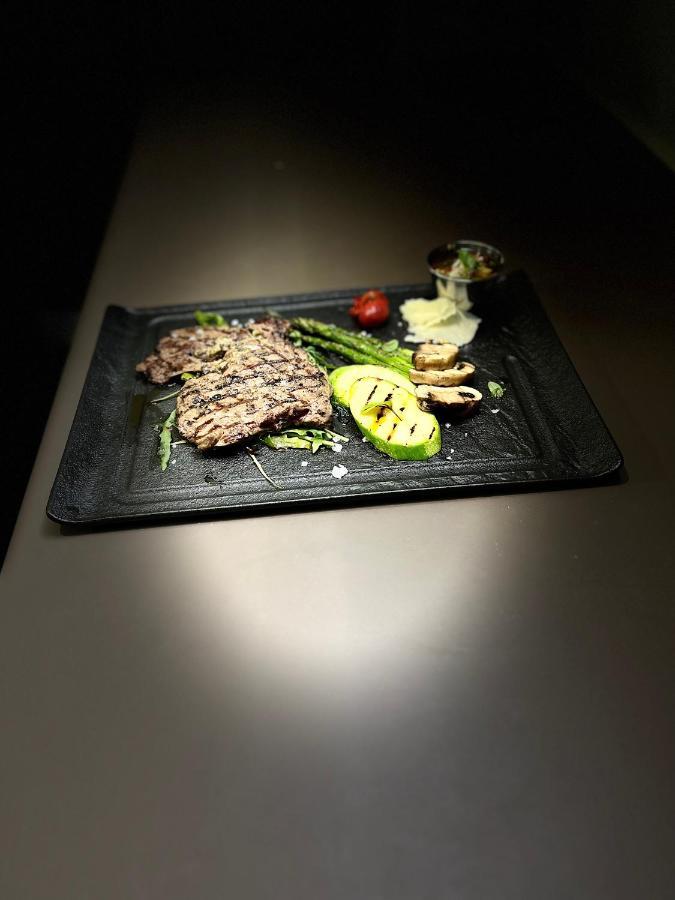 Vega Resort Restaurant & Lodge โอร์โชวา ภายนอก รูปภาพ