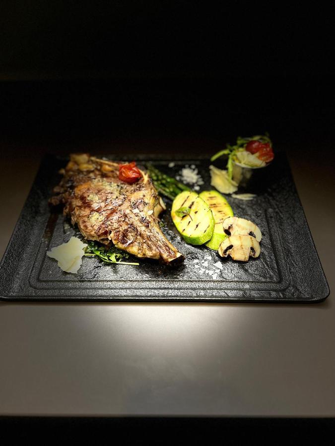 Vega Resort Restaurant & Lodge โอร์โชวา ภายนอก รูปภาพ